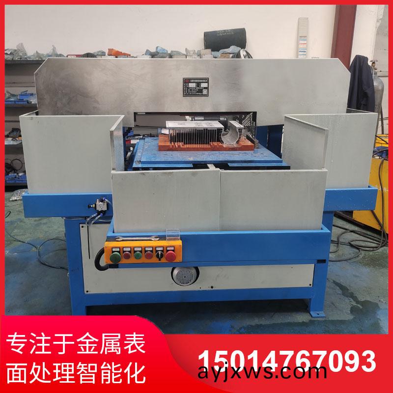 鋁材(cai)直(zhi)紋拉絲(si)機(ji)生(sheng)産供應(ying)